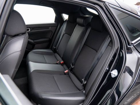 Used 2023 Honda Civic Sport image 13