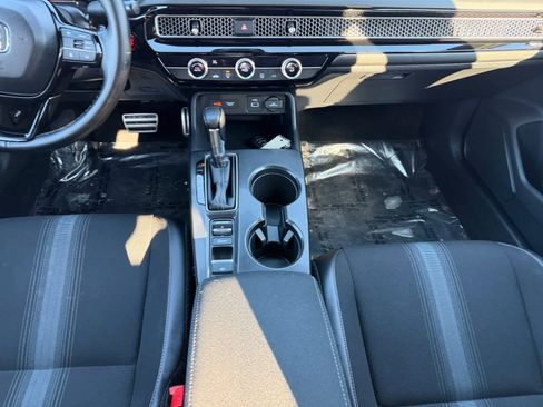 Used 2024 Honda Civic Sport image 6