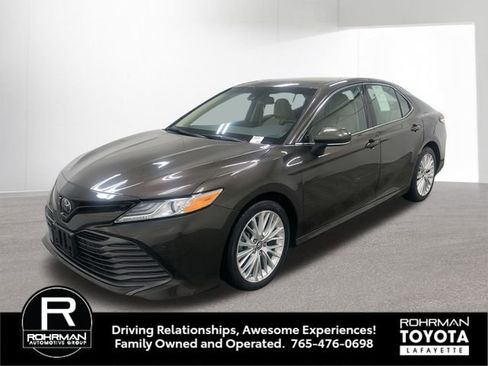 Used 2018 Toyota Camry XLE image 1