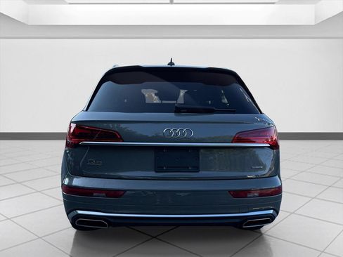 Used 2023 Audi Q5 2.0T Premium w/ Convenience Package AWD/4WD image 4