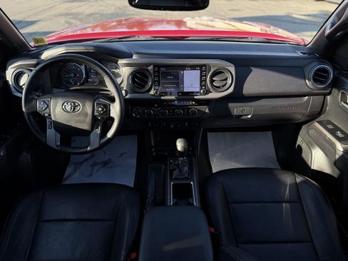 Used 2021 Toyota Tacoma TRD Off-Road w/ TRD Premium Off Road Package image 25