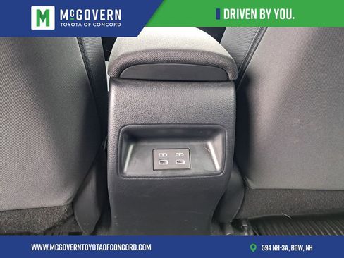 Used 2023 Toyota Corolla LE image 28