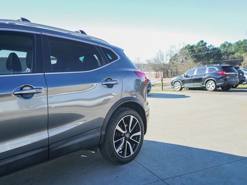 Used 2017 Nissan Rogue Sport SL image 34