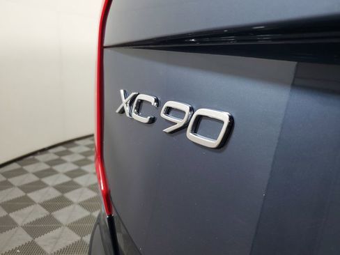 Certified 2025 Volvo XC90 B6 Plus w/ Protection Package AWD/4WD image 10