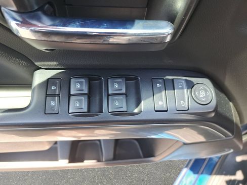 Used 2019 Chevrolet Silverado 1500 LT w/ All Star Edition AWD/4WD image 27
