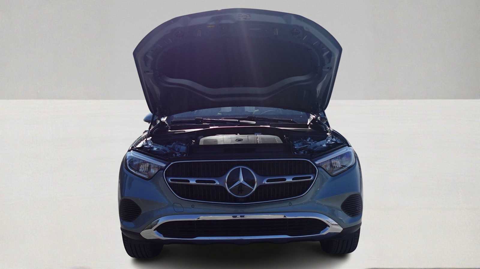 Used 2026 Mercedes-Benz GLC 300 4MATIC image 9