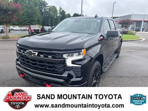 Used 2024 Chevrolet Silverado 1500 RST w/ Z71 Off-Road Package AWD/4WD image 7