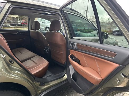 Used 2017 Subaru Outback 2.5i Touring w/ Popular Package #5A image 13