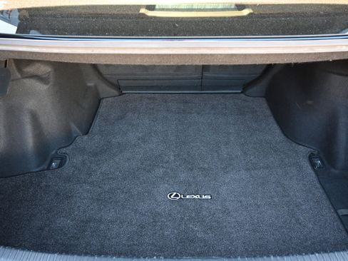 Used 2016 Lexus IS 300 AWD image 30
