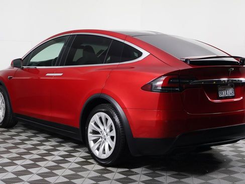 Used 2020 Tesla Model X Long Range image 6