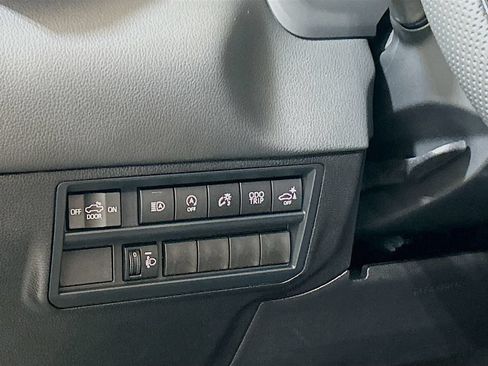 New 2026 Toyota Tundra Limited AWD/4WD image 8