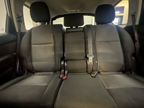 Used 2020 Nissan Pathfinder SV image 54