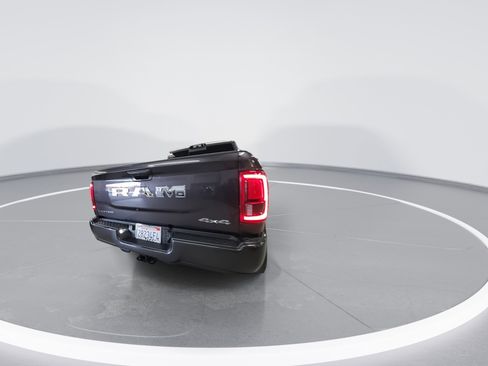 Used 2025 RAM 3500 Limited image 8