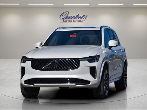 New 2026 Volvo XC90 B6 Plus w/ Protection Package Premier image 8