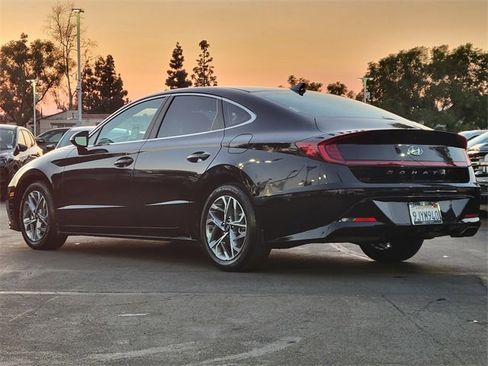 Used 2021 Hyundai Sonata SEL w/ Cargo Package image 2