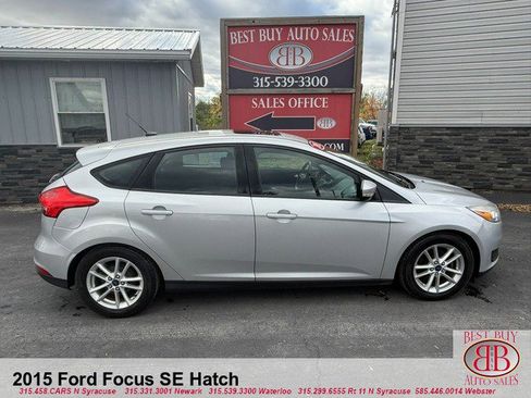 Used 2015 Ford Focus SE w/ SE Cold Weather Package image 5