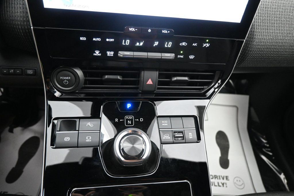 Used 2023 Toyota bZ4X AWD image 15