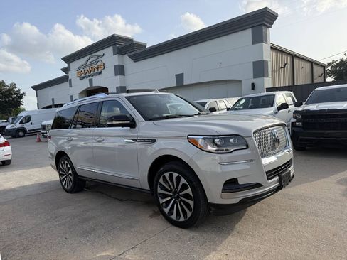 Used 2023 Lincoln Navigator Reserve AWD/4WD image 48