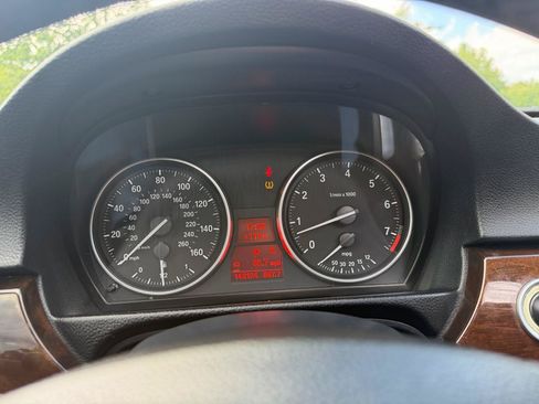 Used 2011 BMW 328i xDrive Sedan AWD/4WD image 13