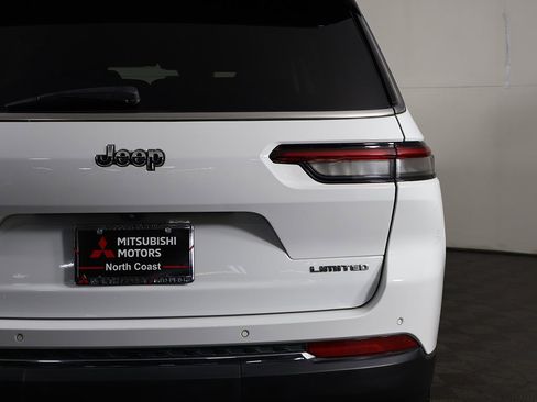 Used 2022 Jeep Grand Cherokee L Limited image 15