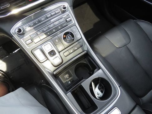 Used 2021 Hyundai Santa Fe SEL w/ Convenience + Premium Package AWD/4WD image 24