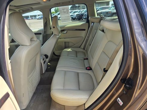Used 2013 Volvo XC70 T6 AWD/4WD image 10