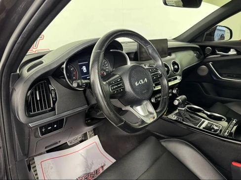 Used 2022 Kia Stinger GT-Line w/ Sun & Sound Package AWD/4WD image 10