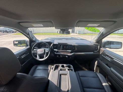 Used 2024 GMC Sierra 1500 SLT AWD/4WD image 19