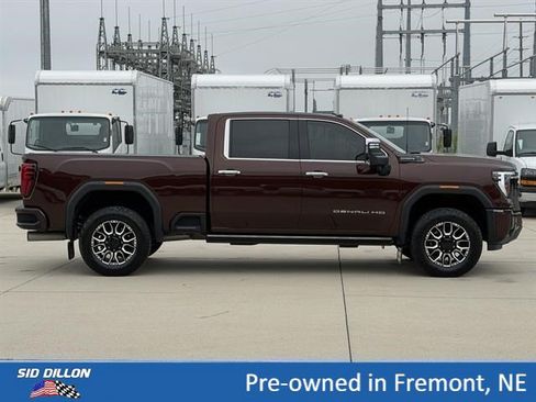 Certified 2024 GMC Sierra 2500 Denali Ultimate AWD/4WD image 3