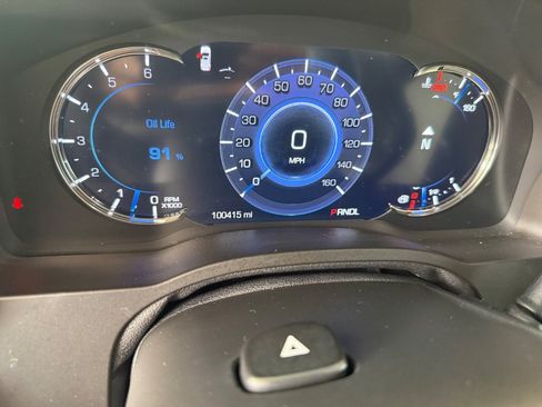 Used 2019 Cadillac Escalade Premium Luxury w/ LPO, Radiant Package AWD/4WD image 29