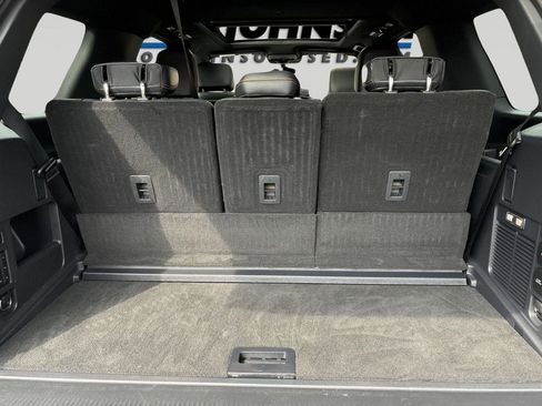 Used 2025 Ford Expedition Tremor image 9