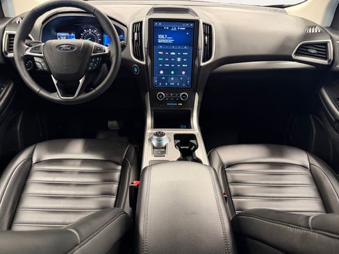 Used 2024 Ford Edge SEL w/ Convenience Package AWD/4WD image 3