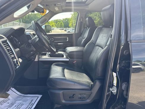 Used 2018 RAM 2500 Laramie w/ Snow Chief Group AWD/4WD image 9