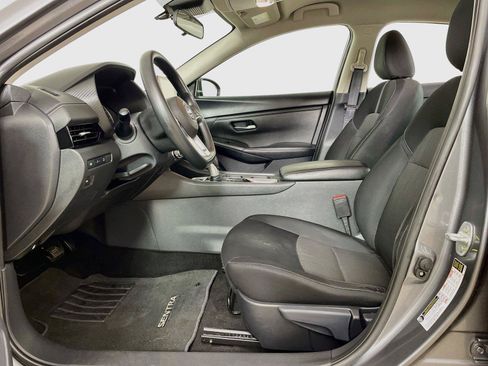 Used 2024 Nissan Sentra SV FWD image 5