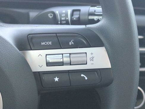 Used 2025 Hyundai Santa Cruz SEL image 25