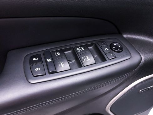 Used 2021 Jeep Grand Cherokee High Altitude AWD/4WD image 16