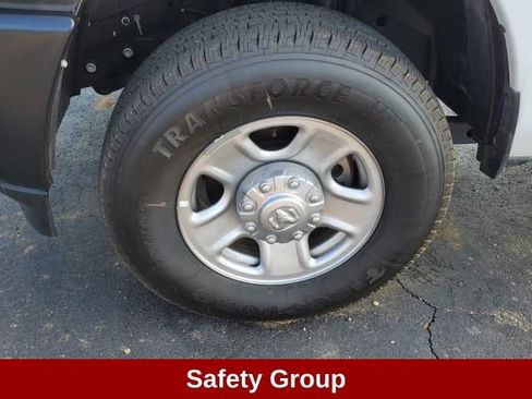 Used 2024 RAM 3500 Tradesman w/ Safety Group image 8