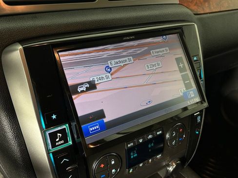 Used 2011 GMC Yukon SLE image 25