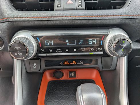 Used 2024 Toyota RAV4 Adventure image 27