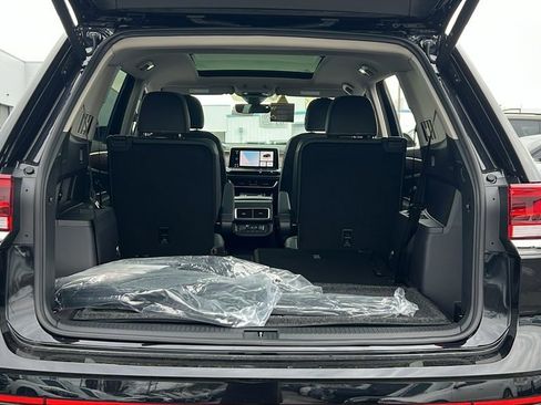 New 2026 Volkswagen Atlas SE image 15