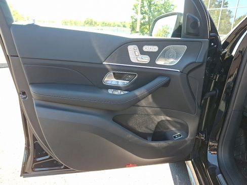 Used 2026 Mercedes-Benz GLS 450 4MATIC image 12