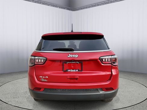 Used 2023 Jeep Compass Sport image 14