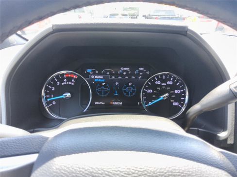 Certified 2021 Ford F250 Platinum w/ FX4 Off-Road Package AWD/4WD image 30