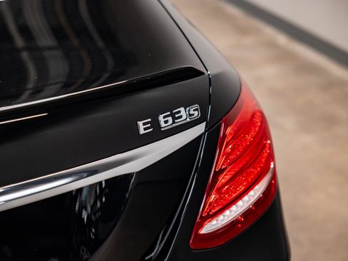 Used 2018 Mercedes-Benz E 63 AMG S image 31