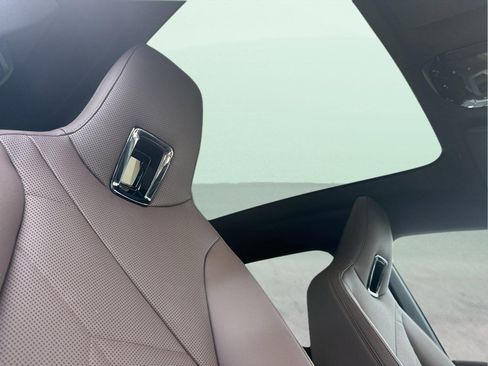 Used 2023 BMW iX xDrive50 w/ Ultimate Package 2 image 17