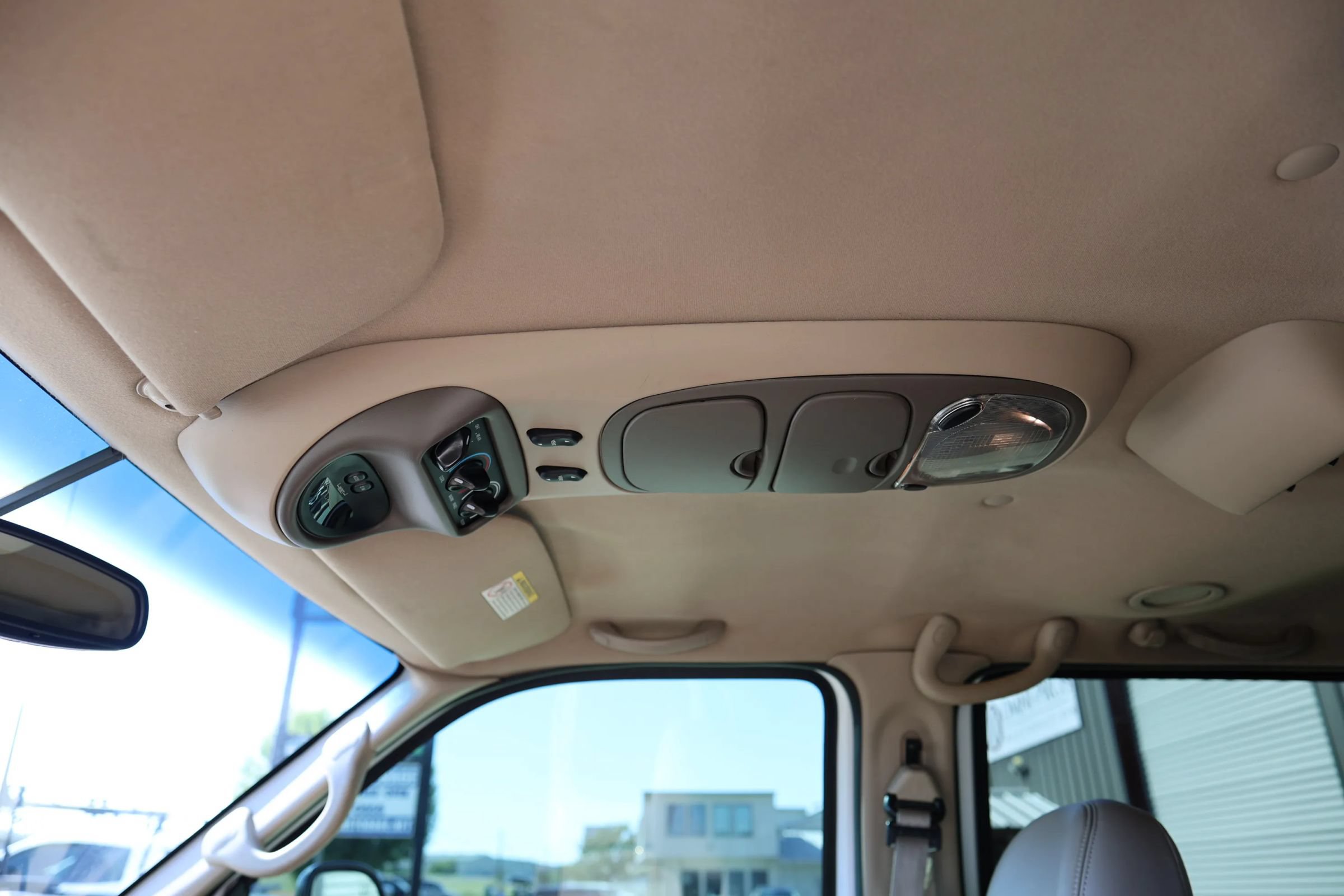 Used 2000 Ford Excursion Limited AWD/4WD image 32