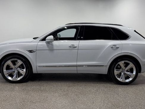 Used 2018 Bentley Bentayga Mulliner AWD/4WD image 12