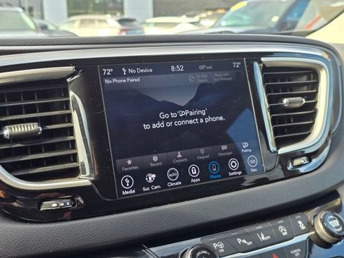Used 2020 Chrysler Pacifica Touring w/ Advanced Safetytec Group FWD image 32