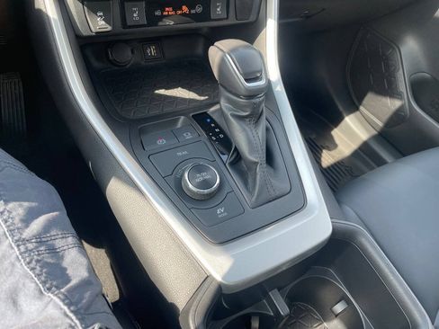 Used 2023 Toyota RAV4 XLE Premium AWD/4WD image 19