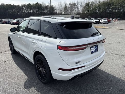 Used 2023 Lincoln Corsair Reserve w/ Equipment Group 201A image 5